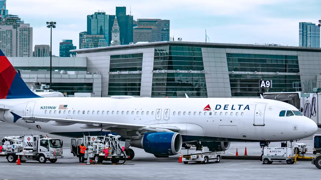 Why Delta Flight DL275 Diverted LAX Investigation Report!